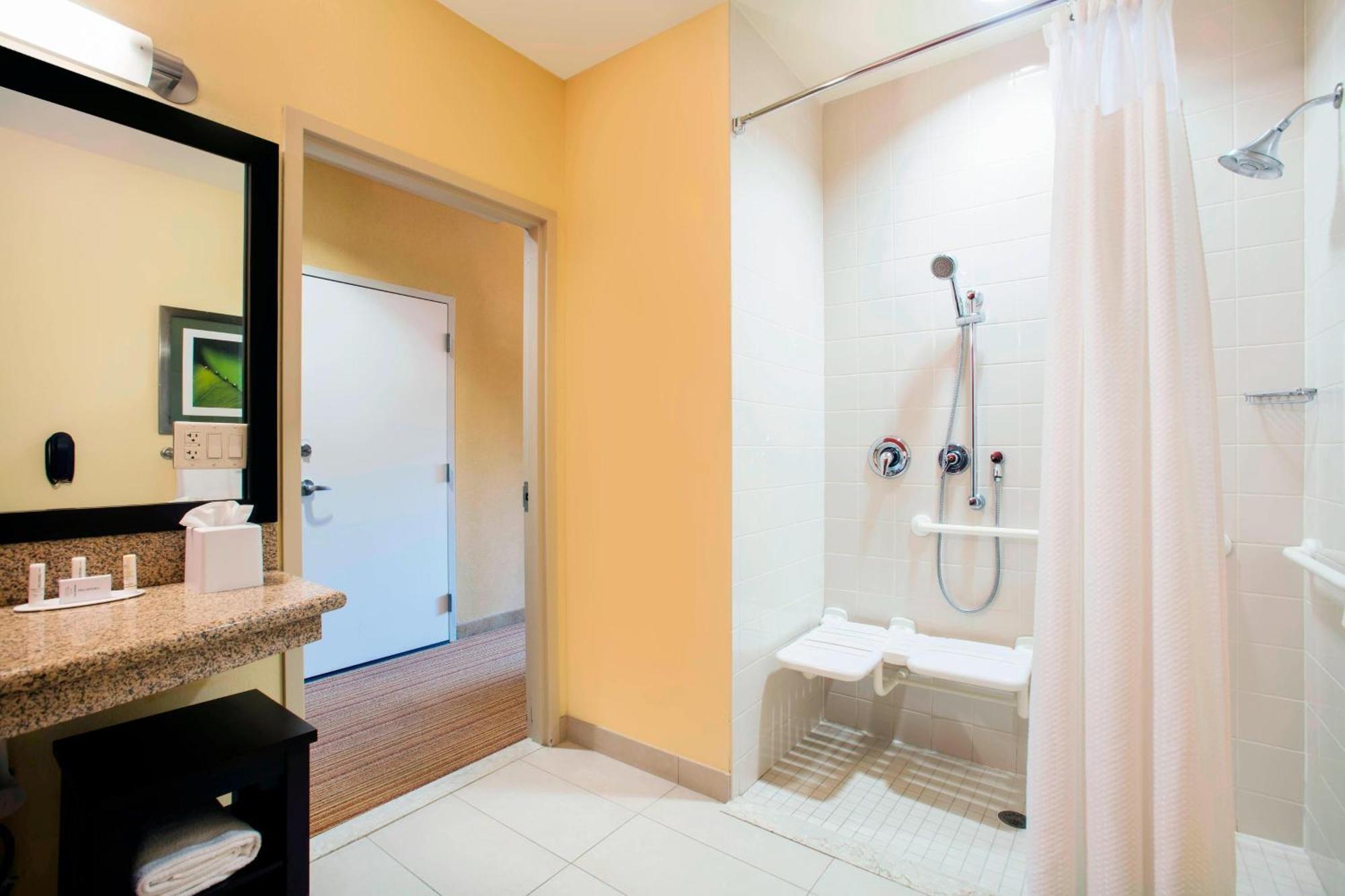 Courtyard By Marriott Miami Хомстед Экстерьер фото